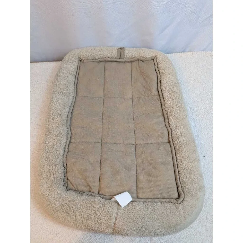 Petco Plush Dog Cat Bed Mat Pet Pad Cozy Soft Bolstered Quilted Small Medium